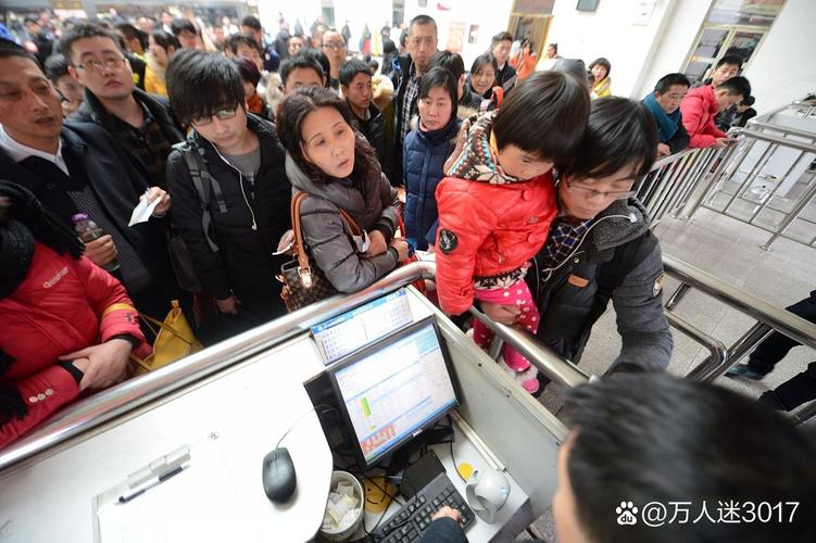 国庆黄金周铁路车票销售火爆 累计售出超1亿张，出行热情点燃黄金周